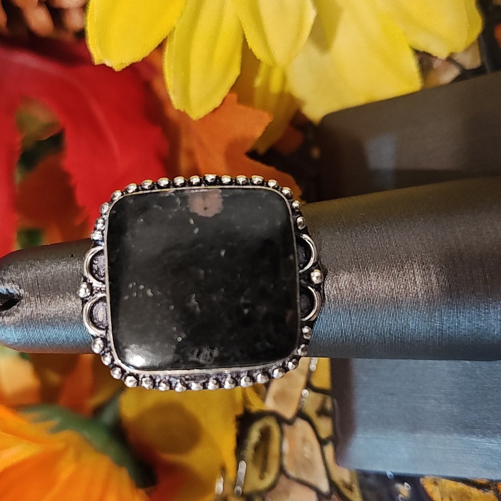 Ghost Crystal (Quartz) Gemstone Ring - Size 6 1/4 - Picture 1 of 8